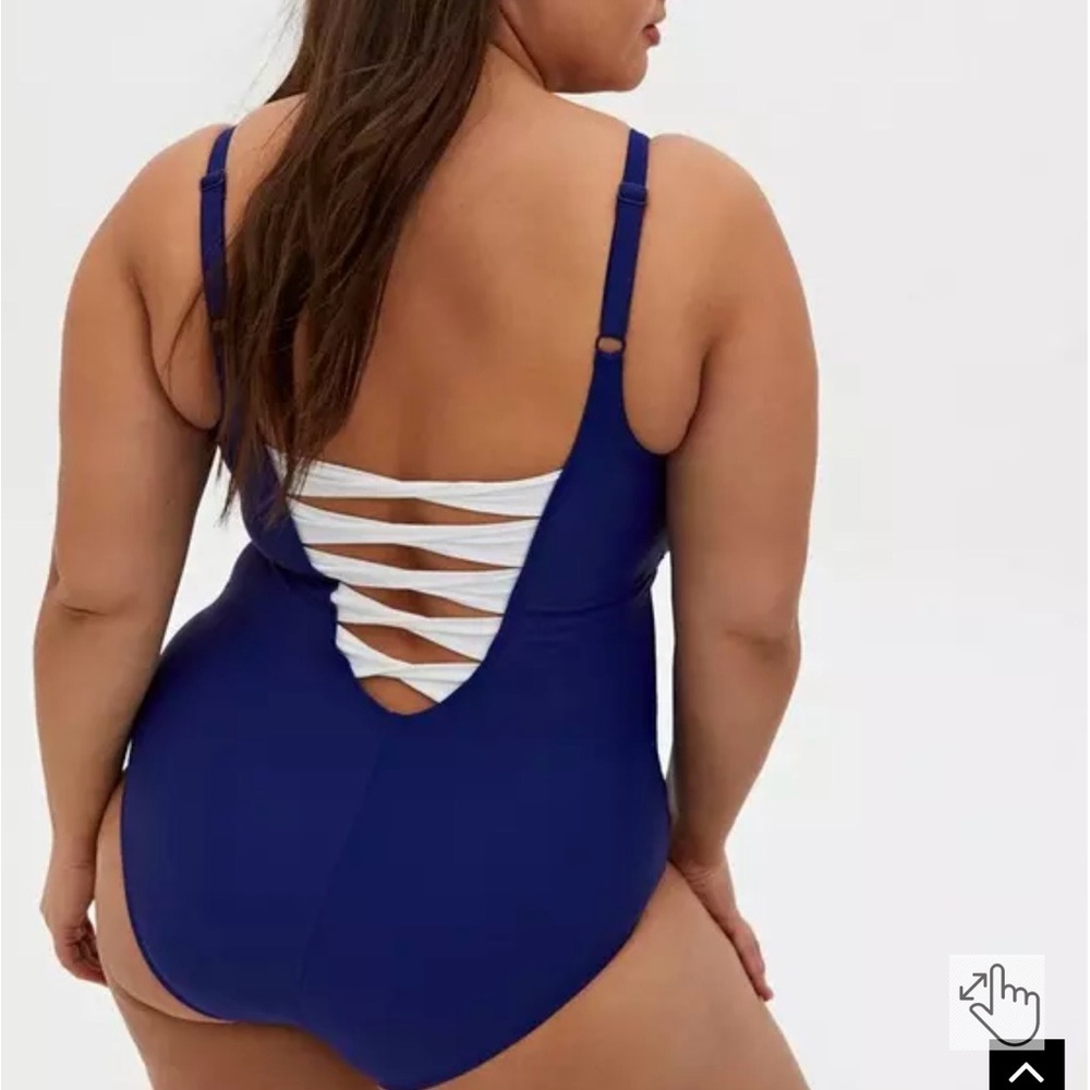 Torrid Wireless Twist Back Ruched One Piece Swimsuit